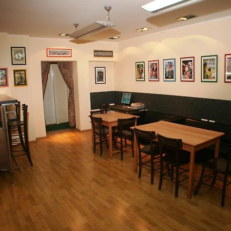 Hostel Jasmin Белград Ресторант снимка