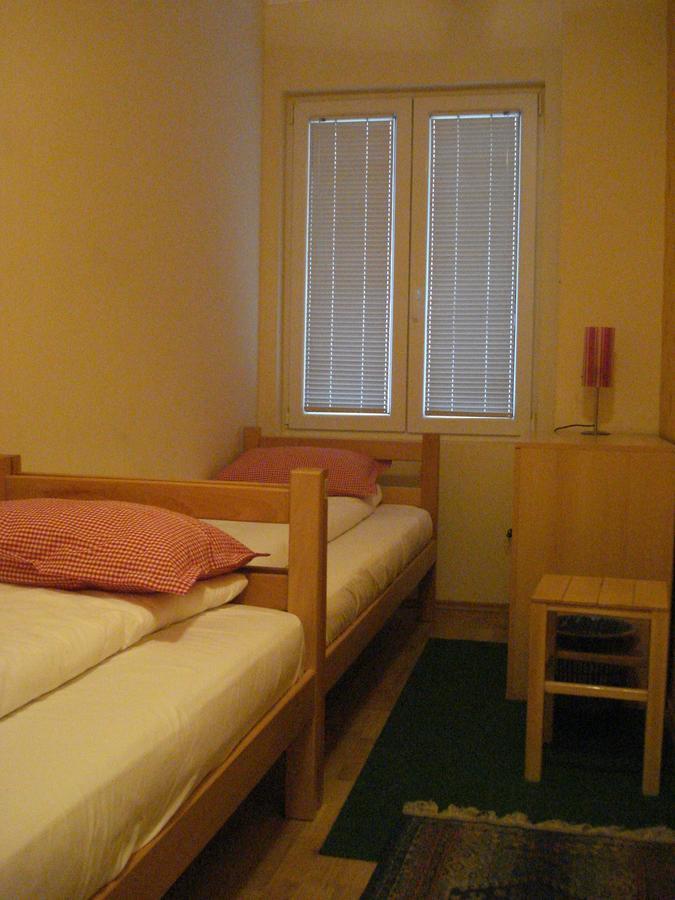 Hostel Jasmin Белград Екстериор снимка